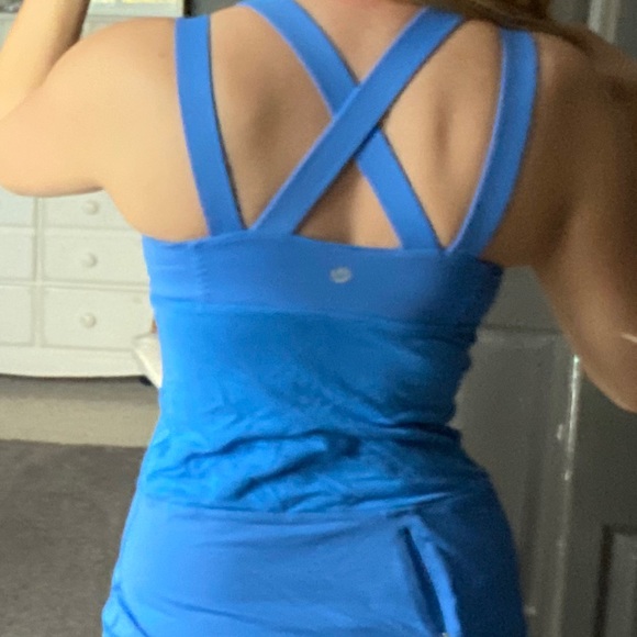Lululemon tank top with sports bra - Picture 2 of 7